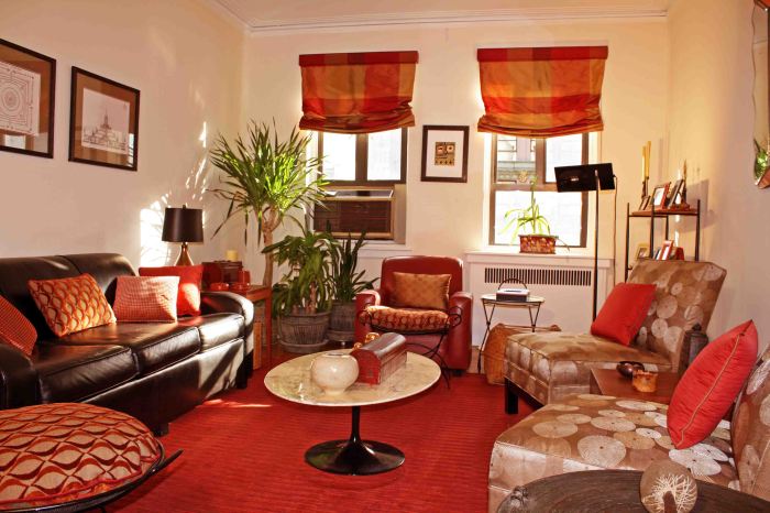 How to decorate red living room