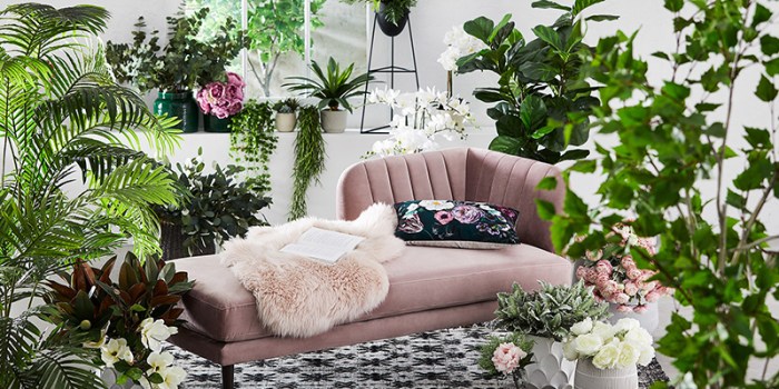 How to decorate living room with artificial plants