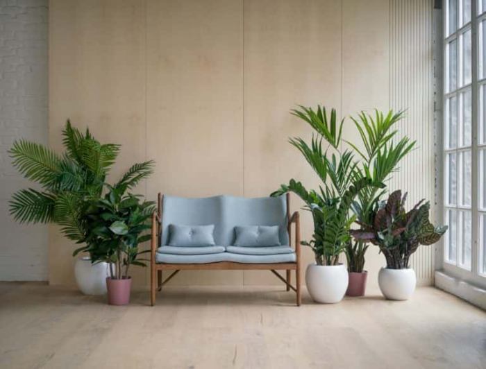 How to decorate living room with artificial plants