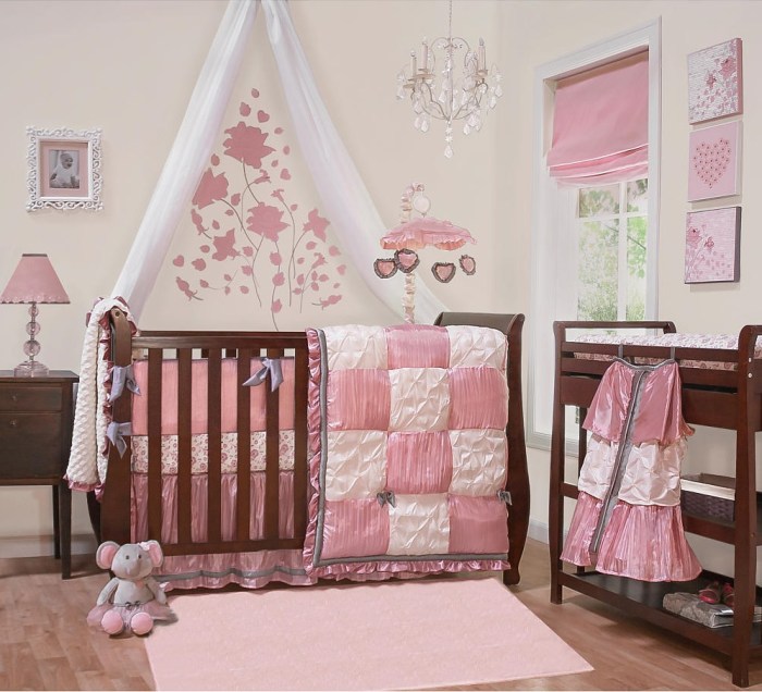 How to decorate a baby room for cheap